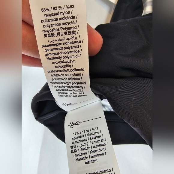 BRAVADO black bikini top in size Medium in black criss-cross cut NWT - Picture 9 of 9